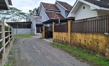 Rumah Tinggal Lokasi Strategis di Purwomartani Kalasan Sleman