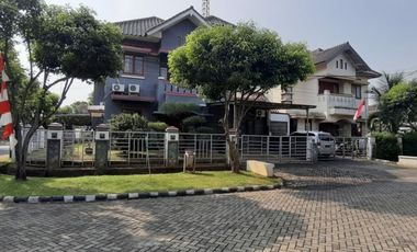 Rumah hook murah 2 lantai di Perumahan Kemang Pratama 2, Bekasi