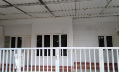 Disewakan Rumah Nusaloka BSD Blok M - Dekat Sekolah St. Antonius Kosong