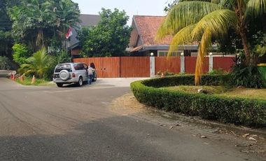 DISEWAKAN RUMAH (Untuk Office) DI JL. MENDAWAI KEBAYORAN BARU JAKARTA SELATAN