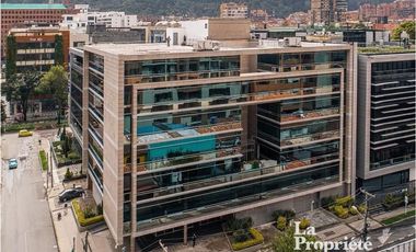 oficina en arriendo en chico norte. Cod A226