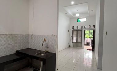 Rumah Siap Huni 12 Menit ke Pintu Tol Jatiwarna 1 Dibantu KPR J-39323