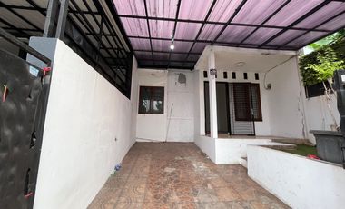 Rumah Siap Huni 12 Menit ke Pintu Tol Jatiwarna 1 Dibantu KPR J-39323