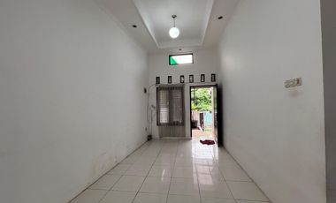 Rumah Siap Huni 12 Menit ke Pintu Tol Jatiwarna 1 Dibantu KPR J-39323