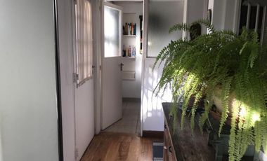 Casa 5amb muy bien ubicada c/ garage cubierto