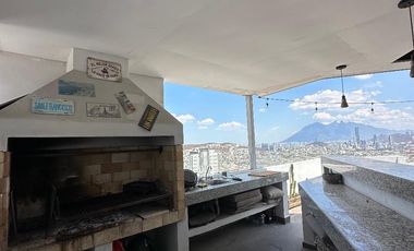 Hermosa casa en Prados de San Jeronimo con Alberca (HCV-029-29567 SS)