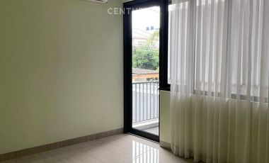 Disewakan Rumah Cakep Siap Huni Di Cluster One Gate System