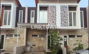Rumah Cantik 2 Lantai Srategis di Grand Sanaya Gresik Dekat Hulaan