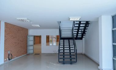 BODEGA EN ARRENDAMIENTO 2.700 M2 MOSQUERA