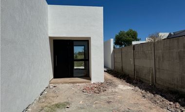 Vendo Casa a Estrenar en Caseros, Entre Ríos.