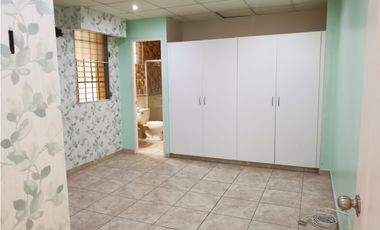 SE VENDE CASA DE ESQUINA EN BRISAS DEL GOLF ARRAIJAN 475 MTS