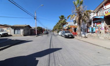 Se vende casa uso comercial sector Tongoy
