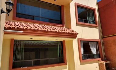 Edificio En Venta De 2 Departamentos En Estrellas del Sur