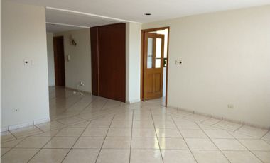 Edificio En Venta De 2 Departamentos En Estrellas del Sur