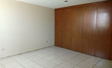 Edificio En Venta De 2 Departamentos En Estrellas del Sur