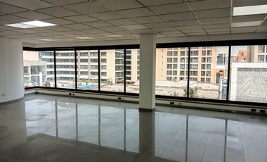 oficina en arriendo en chico norte. Cod A52064