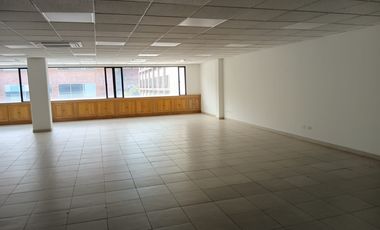 oficina en arriendo en chico norte. Cod A52064