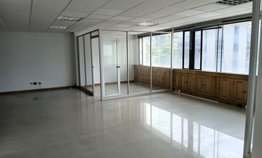 oficina en arriendo en chico norte. Cod A52064
