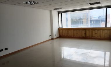 oficina en arriendo en chico norte. Cod A52064