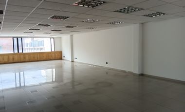 oficina en arriendo en chico norte. Cod A52064