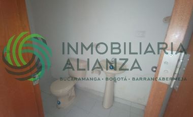 oficina en arriendo en sector comercial. Cod A17048