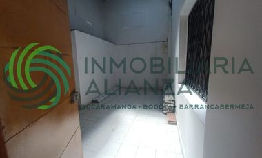 oficina en arriendo en sector comercial. Cod A17048