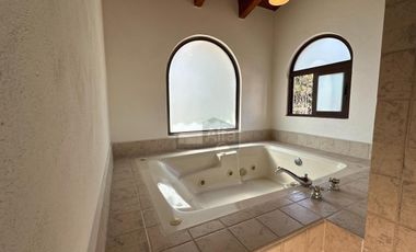 Residencia en venta en Valle de Zamarrero, con un estilo Campiña Española