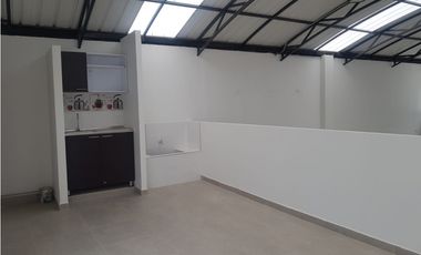 SE ARRIENDA CASA COMERCIAL PARA OFICINAS-PASADENA