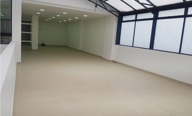 SE ARRIENDA CASA COMERCIAL PARA OFICINAS-PASADENA