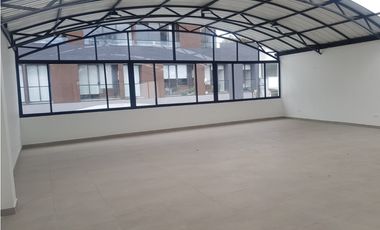 SE ARRIENDA CASA COMERCIAL PARA OFICINAS-PASADENA