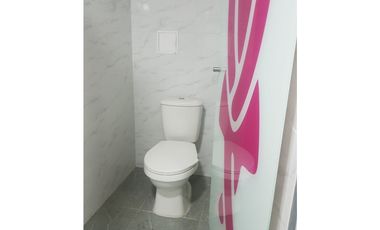 SE ARRIENDA CASA COMERCIAL PARA OFICINAS-PASADENA