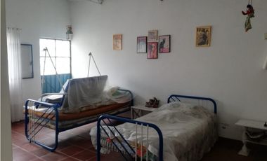 Maat vende Casa Campestre, Buenos Aires-Villeta 314m2 $440Millones