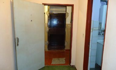 Departamento de 75 m2 en Barrio El Parque de La Carolina, Ing. Allan, Fcio. Varela