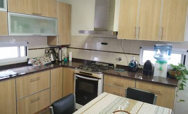 Casa en venta en Lanus Oeste