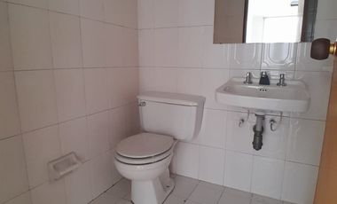 oficina en arriendo/venta en bogotá. Cod A1410595