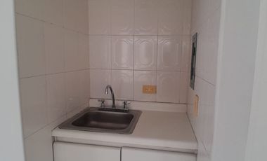 oficina en arriendo/venta en bogotá. Cod A1410595