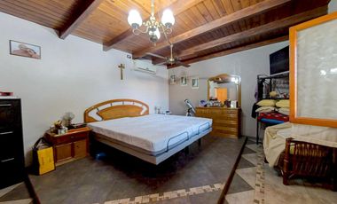 CASA EN VENTA - CENTRO DE FUNES - EXCELENTE UBICACION