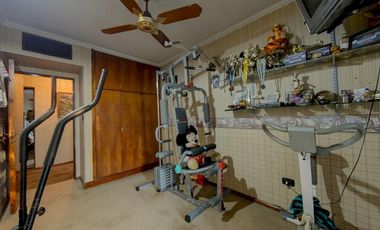 CASA EN VENTA - CENTRO DE FUNES - EXCELENTE UBICACION