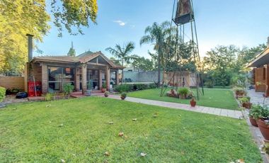 CASA EN VENTA - CENTRO DE FUNES - EXCELENTE UBICACION