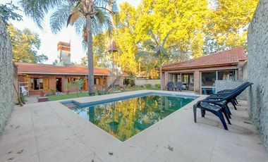 CASA EN VENTA - CENTRO DE FUNES - EXCELENTE UBICACION