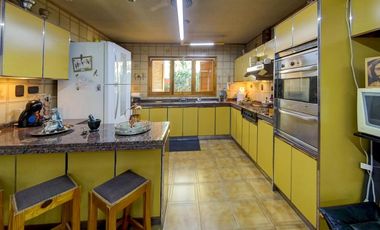 CASA EN VENTA - CENTRO DE FUNES - EXCELENTE UBICACION