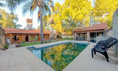 CASA EN VENTA - CENTRO DE FUNES - EXCELENTE UBICACION