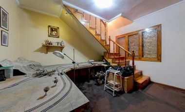 CASA EN VENTA - CENTRO DE FUNES - EXCELENTE UBICACION