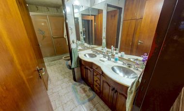 CASA EN VENTA - CENTRO DE FUNES - EXCELENTE UBICACION