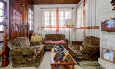 CASA EN VENTA - CENTRO DE FUNES - EXCELENTE UBICACION