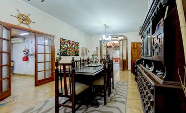CASA EN VENTA - CENTRO DE FUNES - EXCELENTE UBICACION