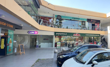 Local Comercial en Arriendo en Camino el Alba con Av. La Plaza
