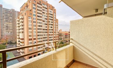 Amoblado, orientación Oriente, 3 dormitorios en Las Condes