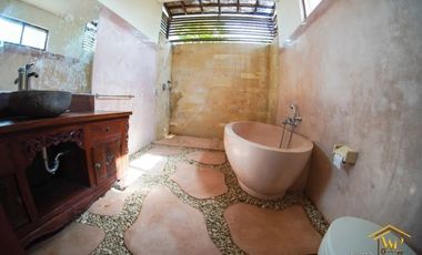 VILLA MEWAH DESAIN ETNIK MINIMALIS DI UBUD