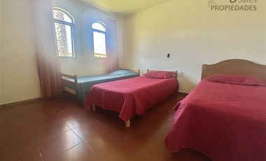 Amplia casa orilla Lago Rapel 10D/6B, sector el Divisadero
